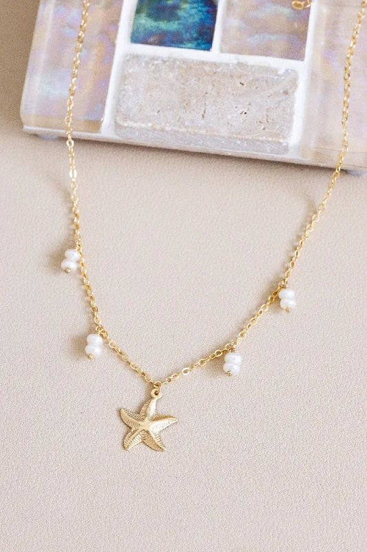 Modern Crystal Necklace for Fashionistas-Mini Button Pearl Starfish Charm Necklace