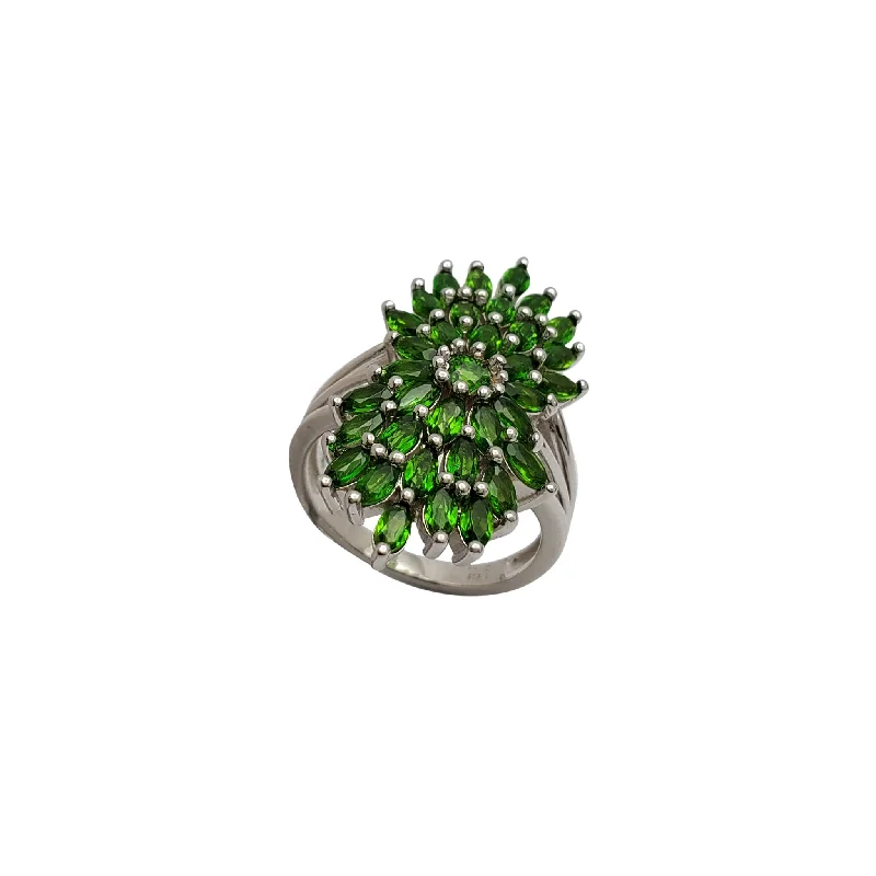 Classic Engagement Ring with Cushion Cut Diamond-Peridot Cocktail Ring (Silver)