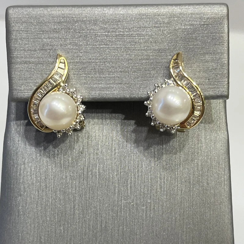 Simple Dangle Earrings for Brides-Ladies 14 Karat Yellow Gold Diamond And Pearl Earrings