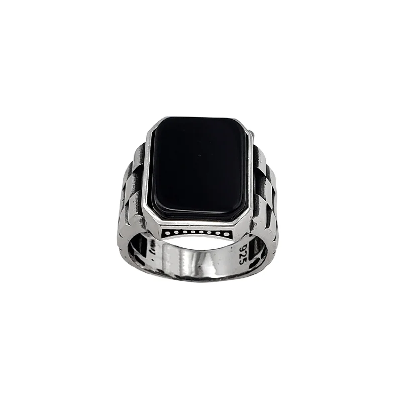 Simple Engagement Ring with Princess Cut Sapphire-Antique-Finish Rectangle Black Onyx Men's Ring (Silver)